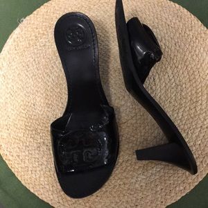 Tory Burch Black Patent Slides 9 1/2 Logo heels